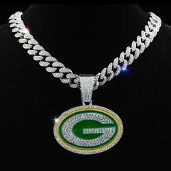 Green Bay Packers Silver Colored Bling Necklace 