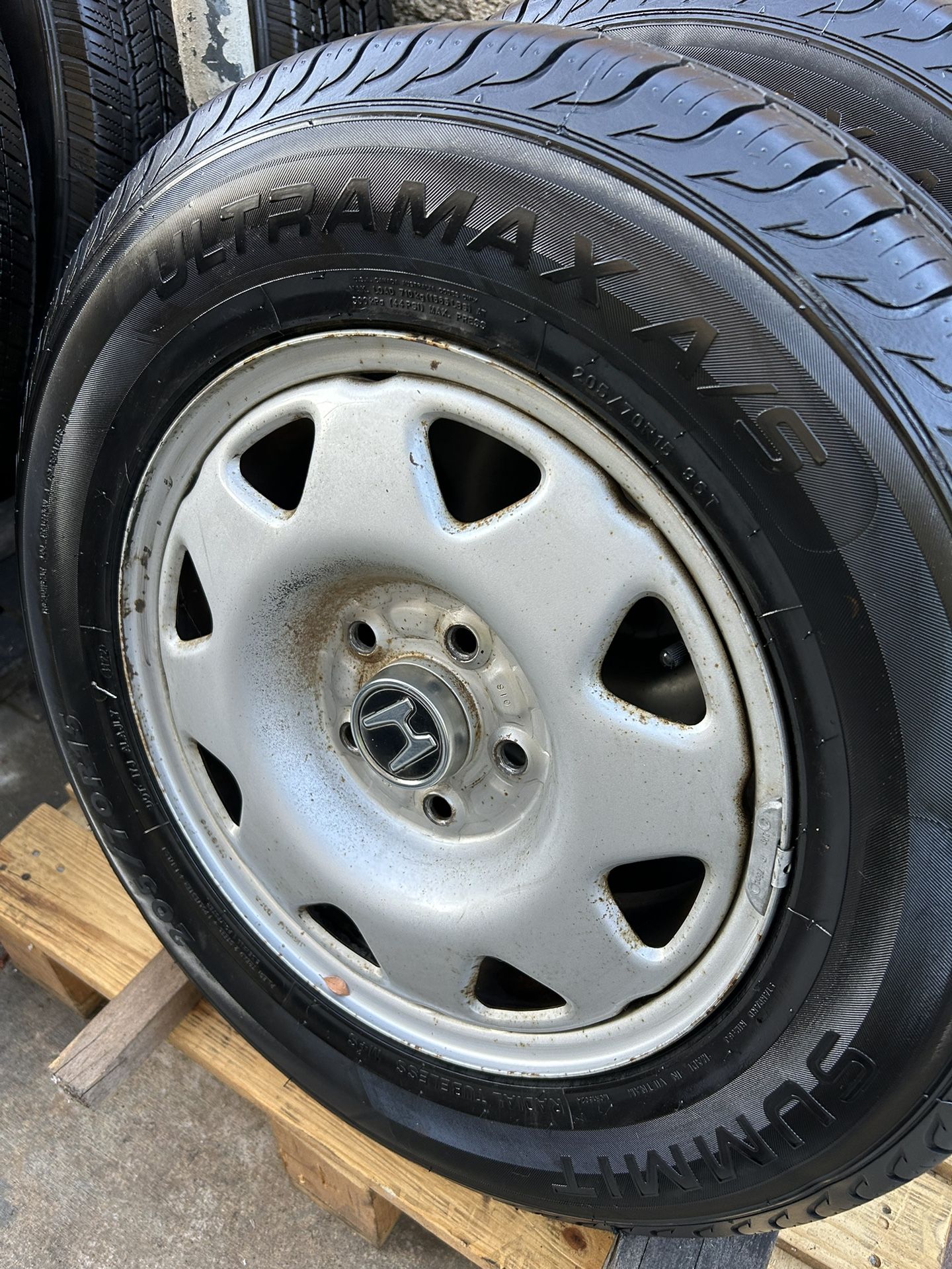 4- ULTRA MAX RADIAL SPORTS