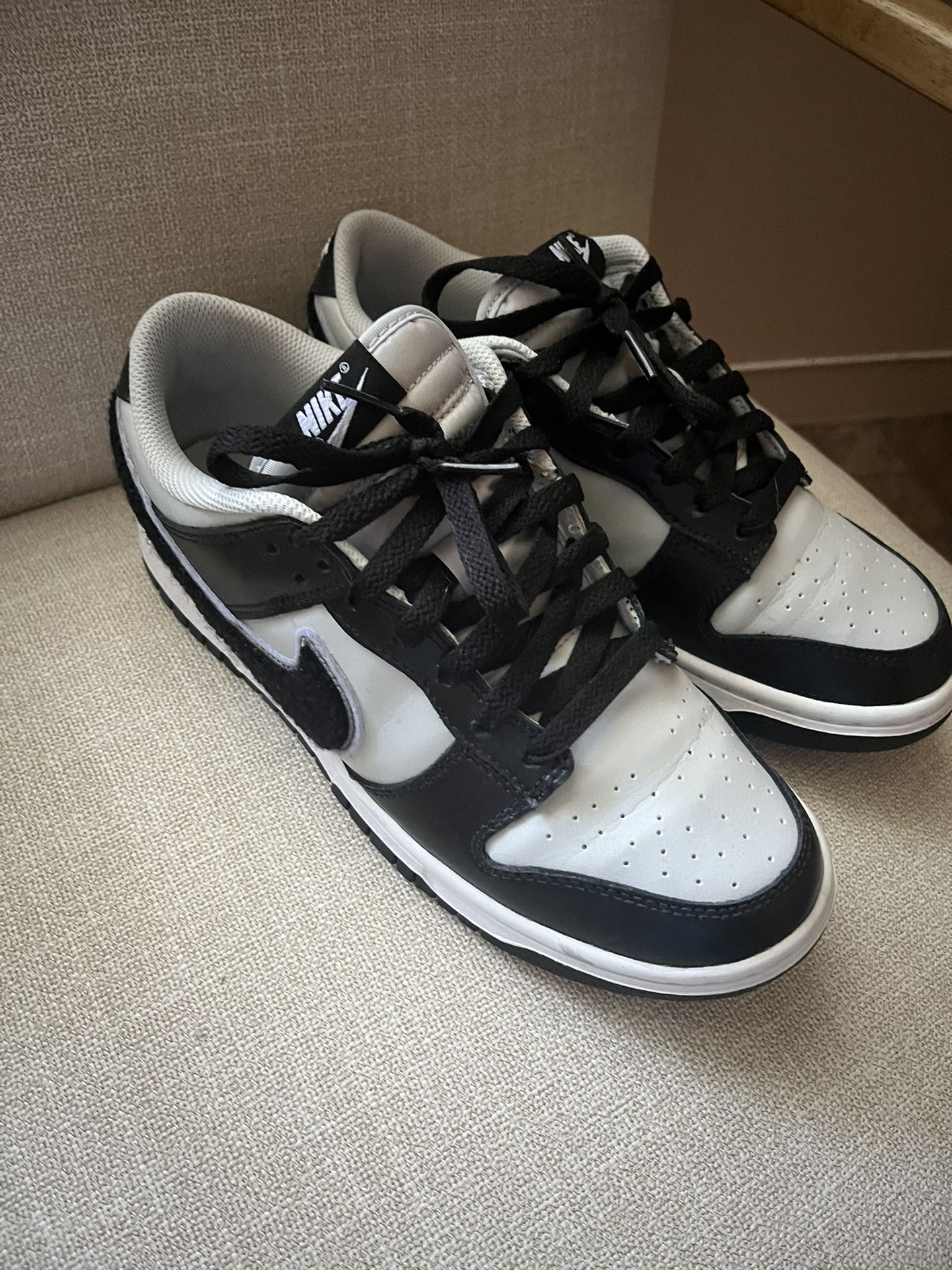 Dunks Low Size 8 Men