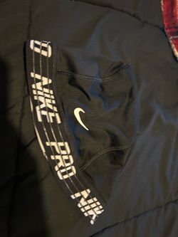 Nike skull