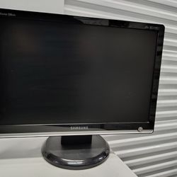 Samsung Computer Monitor 