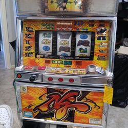 SLOT MACHINE 