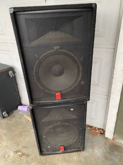 Fender speaker cabinets