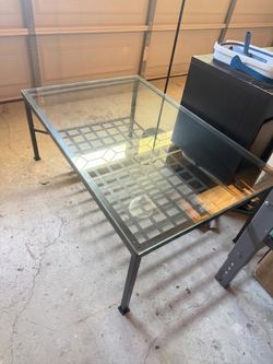 Large glass table 25$