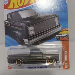 Hot Wheels 🔥 🌶 83  Chevy Silverado 