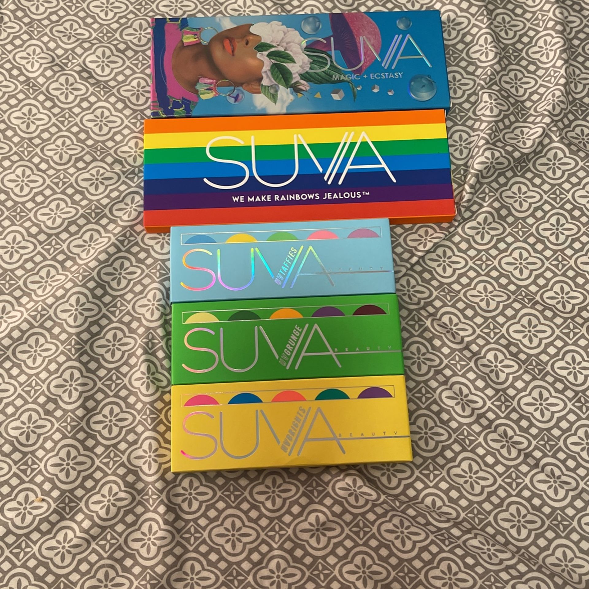 Brand New Suva Makeup Pallets 