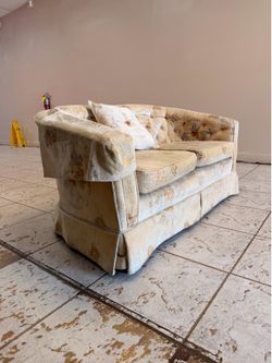 Vintage Floral Loveseat – Good Condition – $50