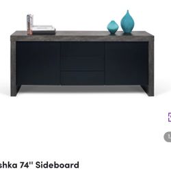Sideboard/buffet