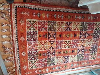Hand Knotted In MOROCCO RABIT