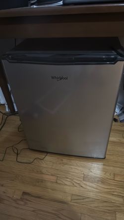 Mini fridge
