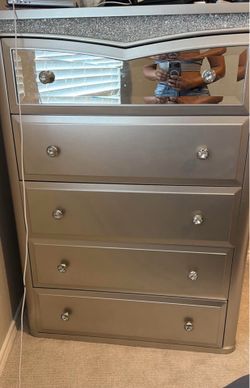 Tall chest