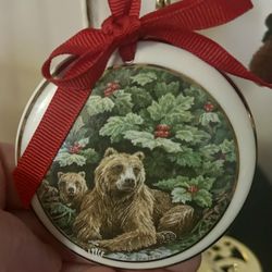 Alaskan Signature Series Brown Bear Christmas Porcelain Ornament Joann George Holly Berries 24K Gold Rim 