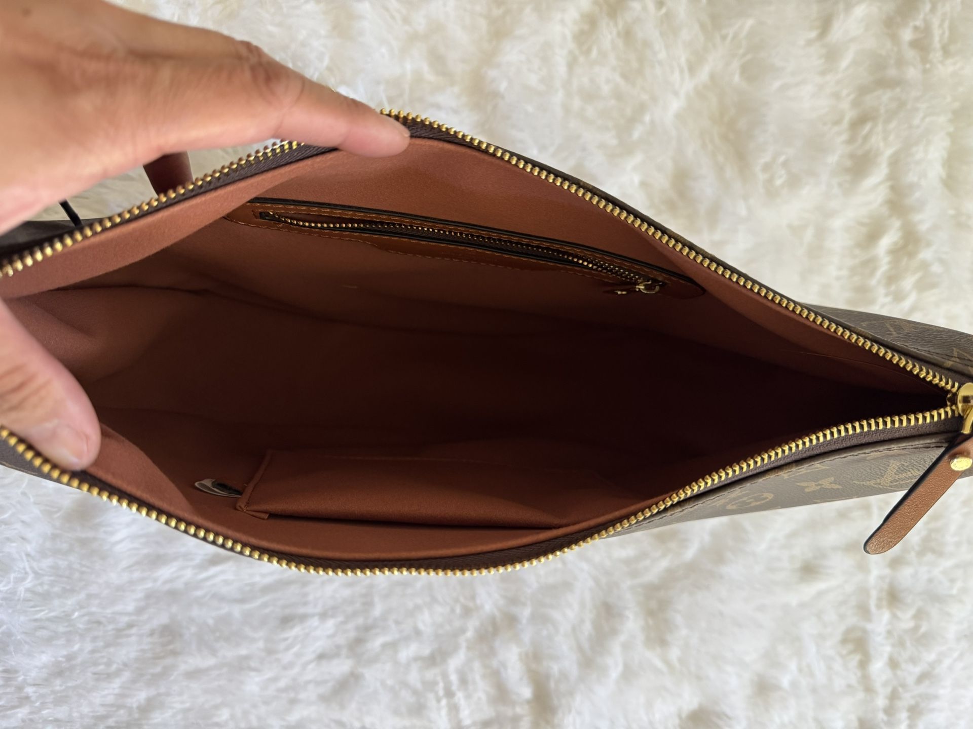 hobo shoulder bag