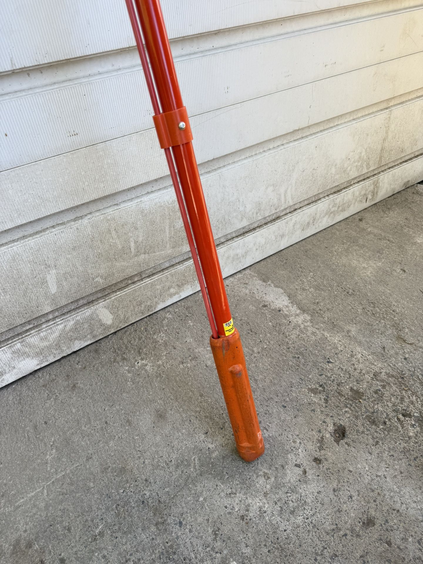 HUBBLE CHANCE # C(contact info removed) LINEMAN GRIP ALL HOT STICK SHOTGUN 4' 9"