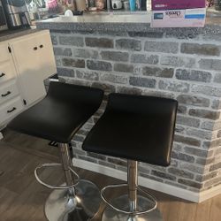 2 Bar Stool