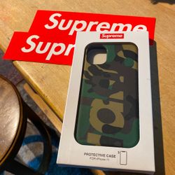 Supreme iPhone 11 Camo Case