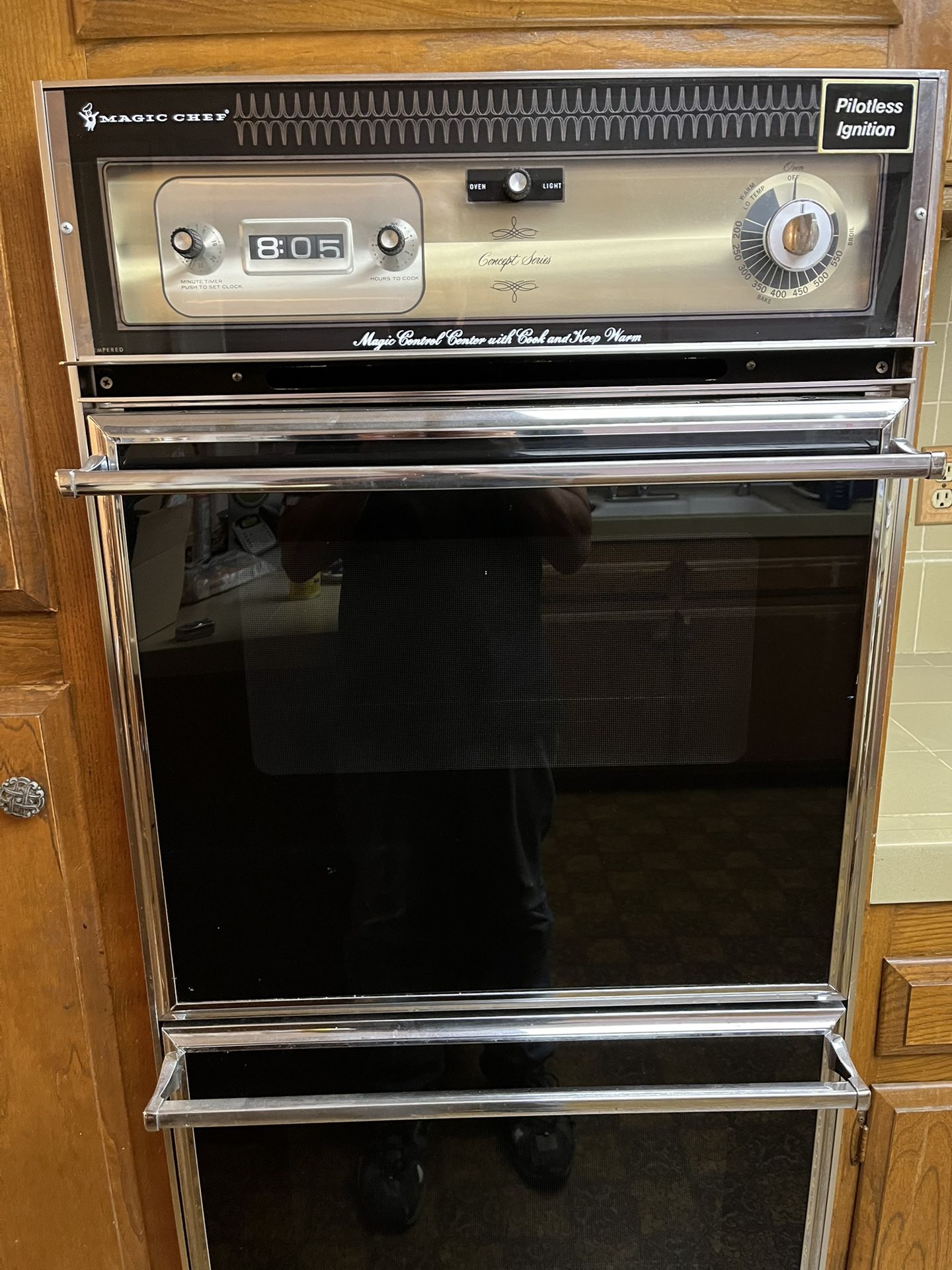 Magic Chef 24” Gas Wall Oven
