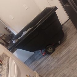 Rubbermaid Janitorial Utility Cart / Dumpster