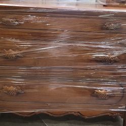 Antique Style Dresser Set