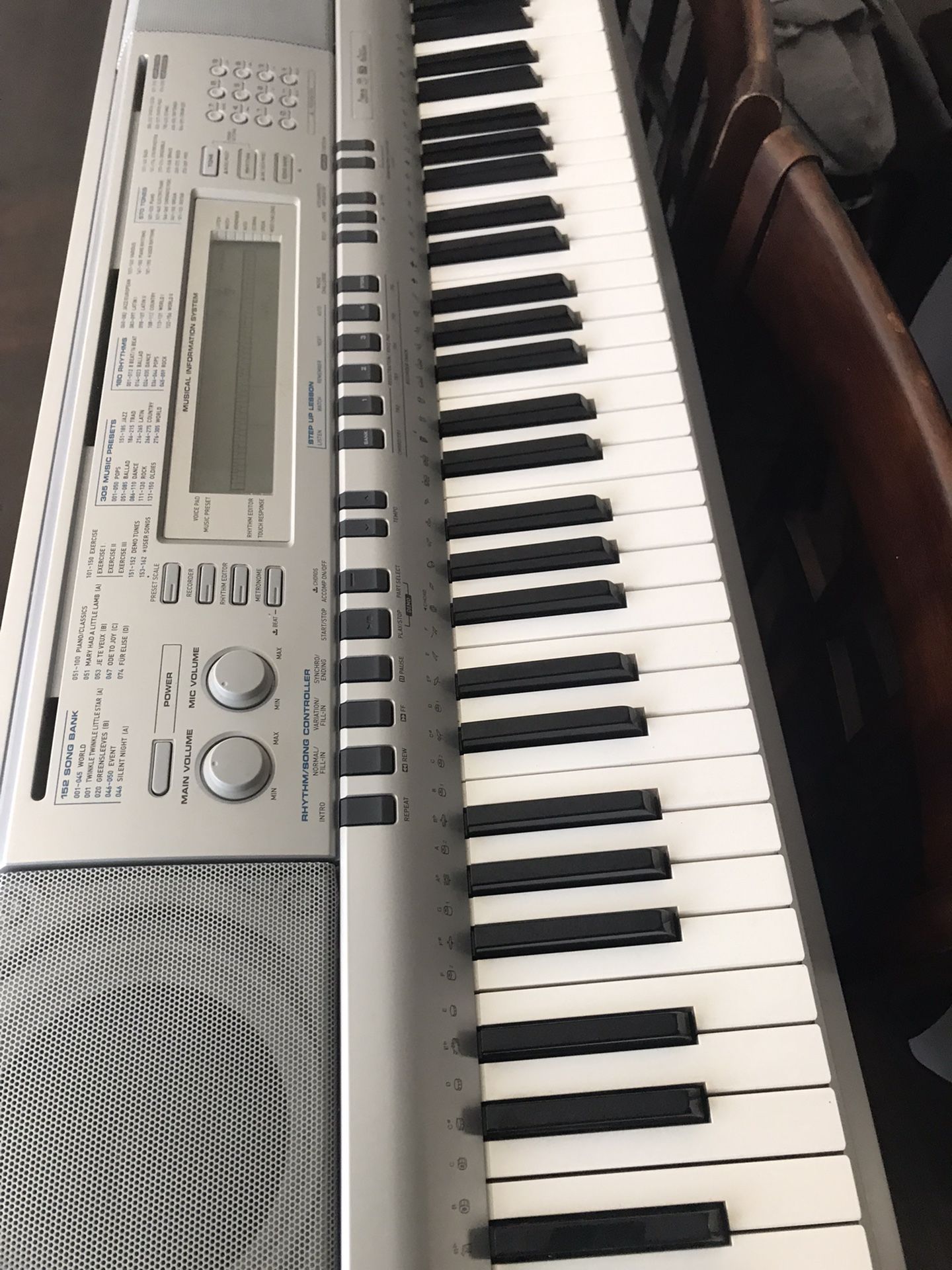 Casio wk-210 Keyboard 