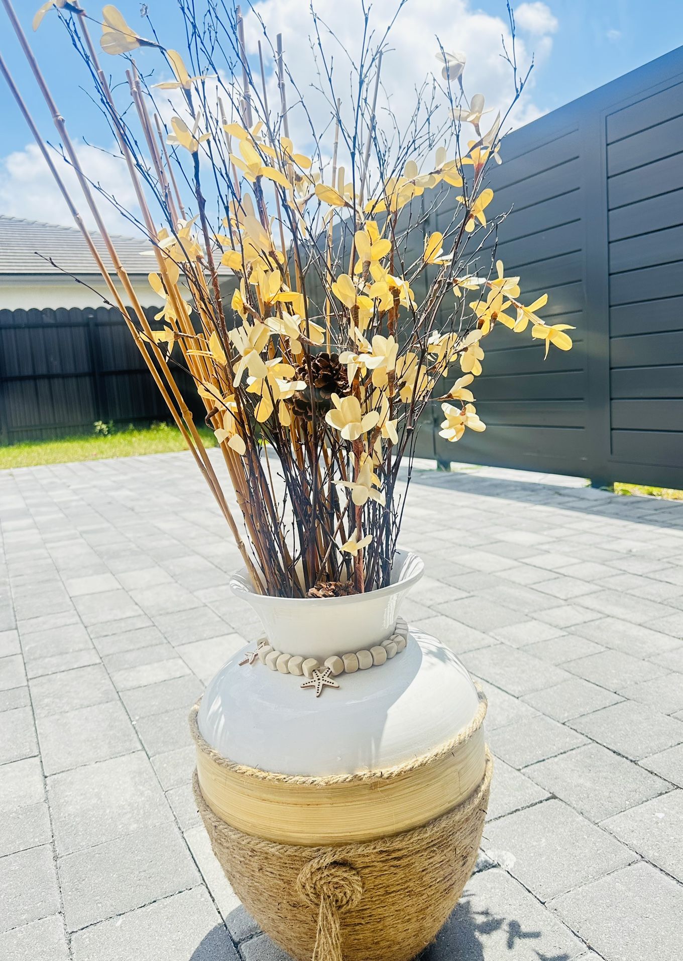 17 In Tall Plastic Flower Vase