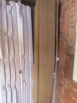 Vinyl tile