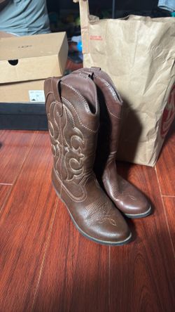 Shoes / boots , sandals