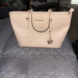 Michael Kors Women’s Tote Bag 
