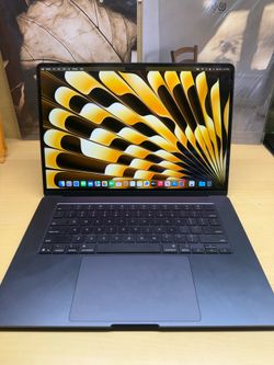 MacBook Air M4 Chip 15" 16GB RAM 256GB SSD Midnight