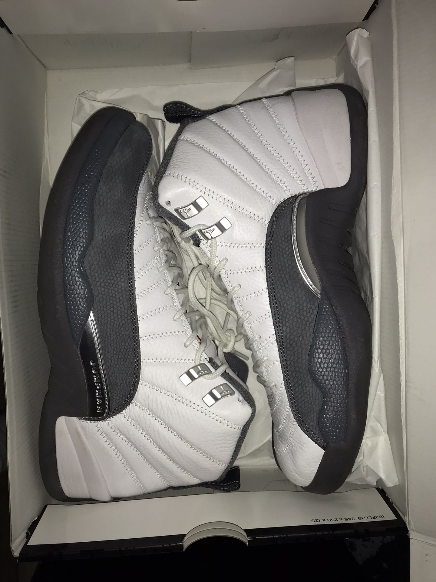 Used Air Jordan 12 Retro Size 9.5