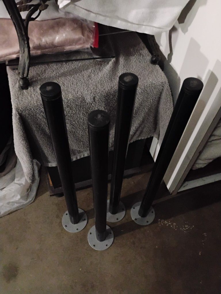 $10 Table Legs Firm Price Fcfs Local Pickup