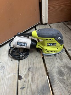 1.2 Amp Corded 5.5 in. Corner Cat Sander with Dust Bag