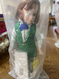 Avon 1995 Girl Scout Porcelain Doll