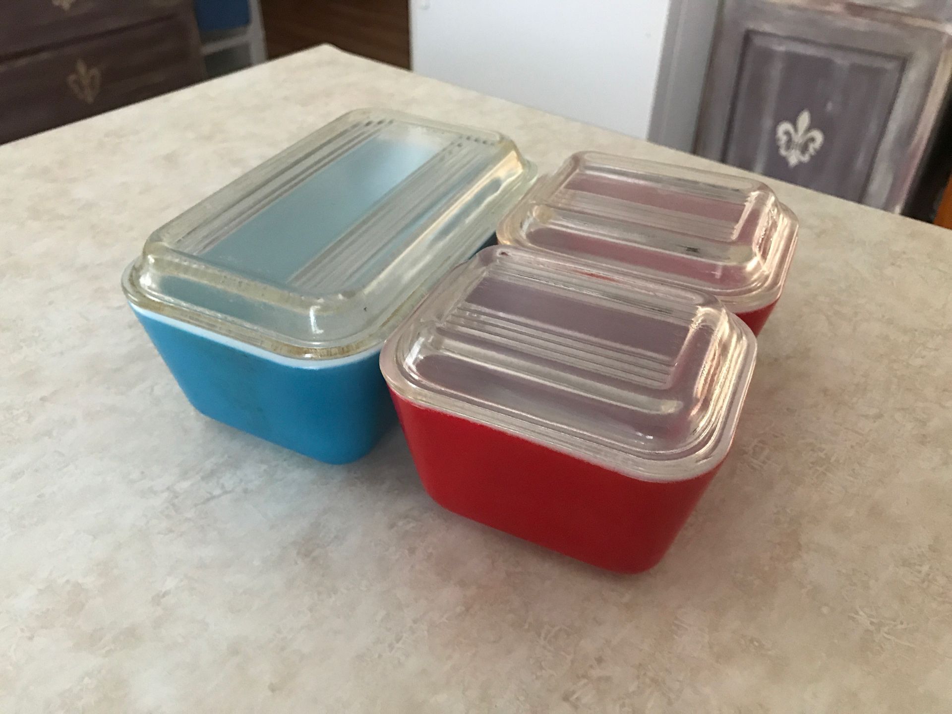 Vintage Pyrex Refrigerator Dishes Containers