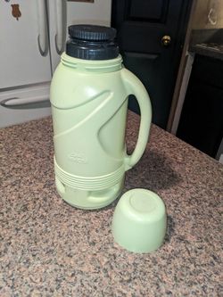 Invicta Insulated Thermos