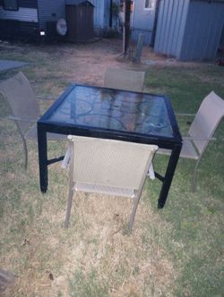 Garden  Table With Four Chairs 