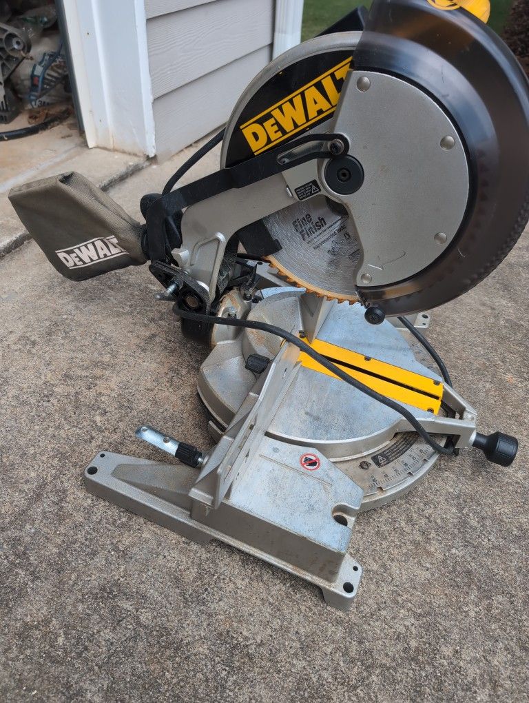 Dewalt DW705 12" Miter Saw