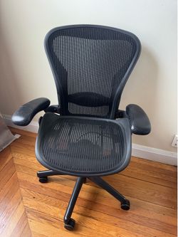 Herman Miller Aeron Office Chair – Black Mesh