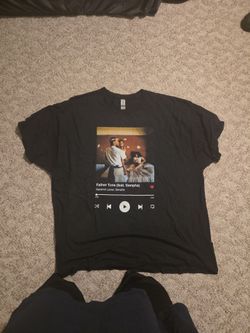 https://offerup.com/redirect/?o=Sy5ET1Q= shirt