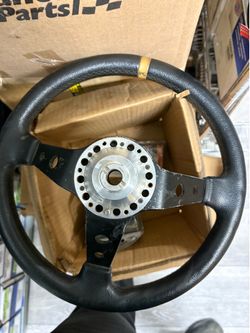 aftermarket unknown brand steering wheel with hub for eg dc honda acura