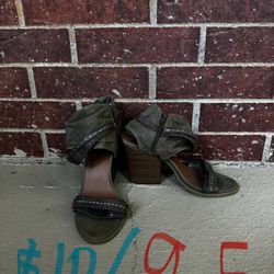 Multiple shoes for women 