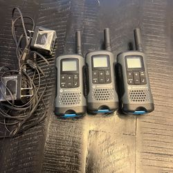 Motorola T260TP Talkabout Walkie Talkie 3 Two Way Radio 22 Chan New In Box White