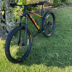 Trek 2020 Roscoe 8 M
