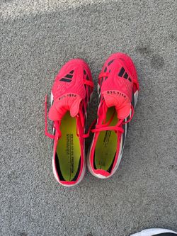 Soccer cleats
