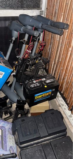 3 bass pro shop transom‑mount trolling motors and marine batteries