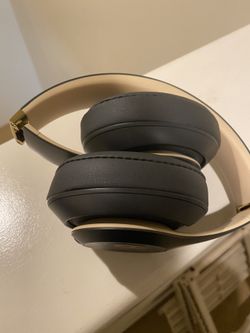 Dre Beats studio 3 $150 or best offer if you want to see more pictures lmk