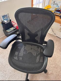 Herman Miller Aeron chair , size B