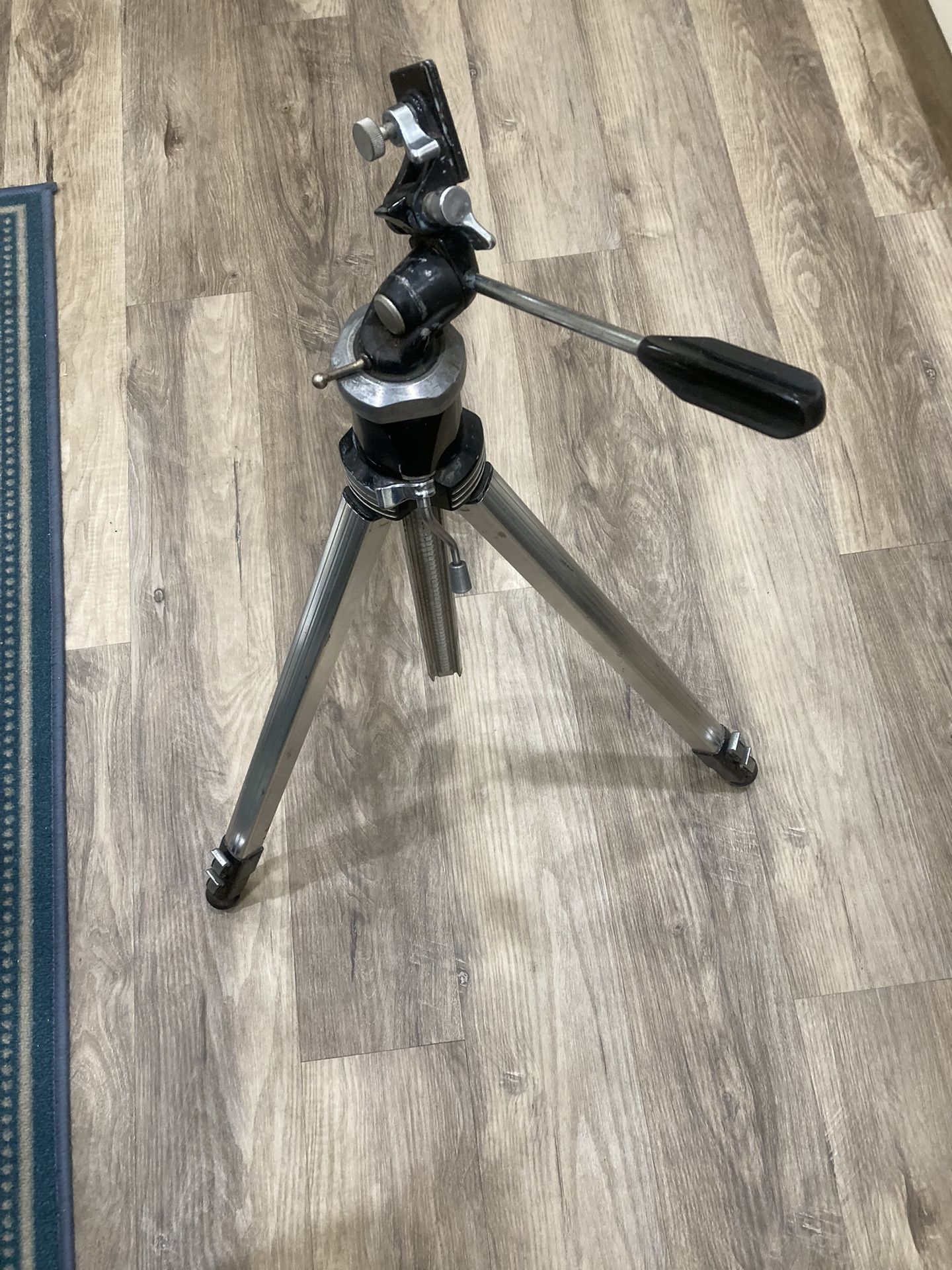 Star D Photography Tripod