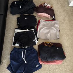 Women’s Athletic Wear 