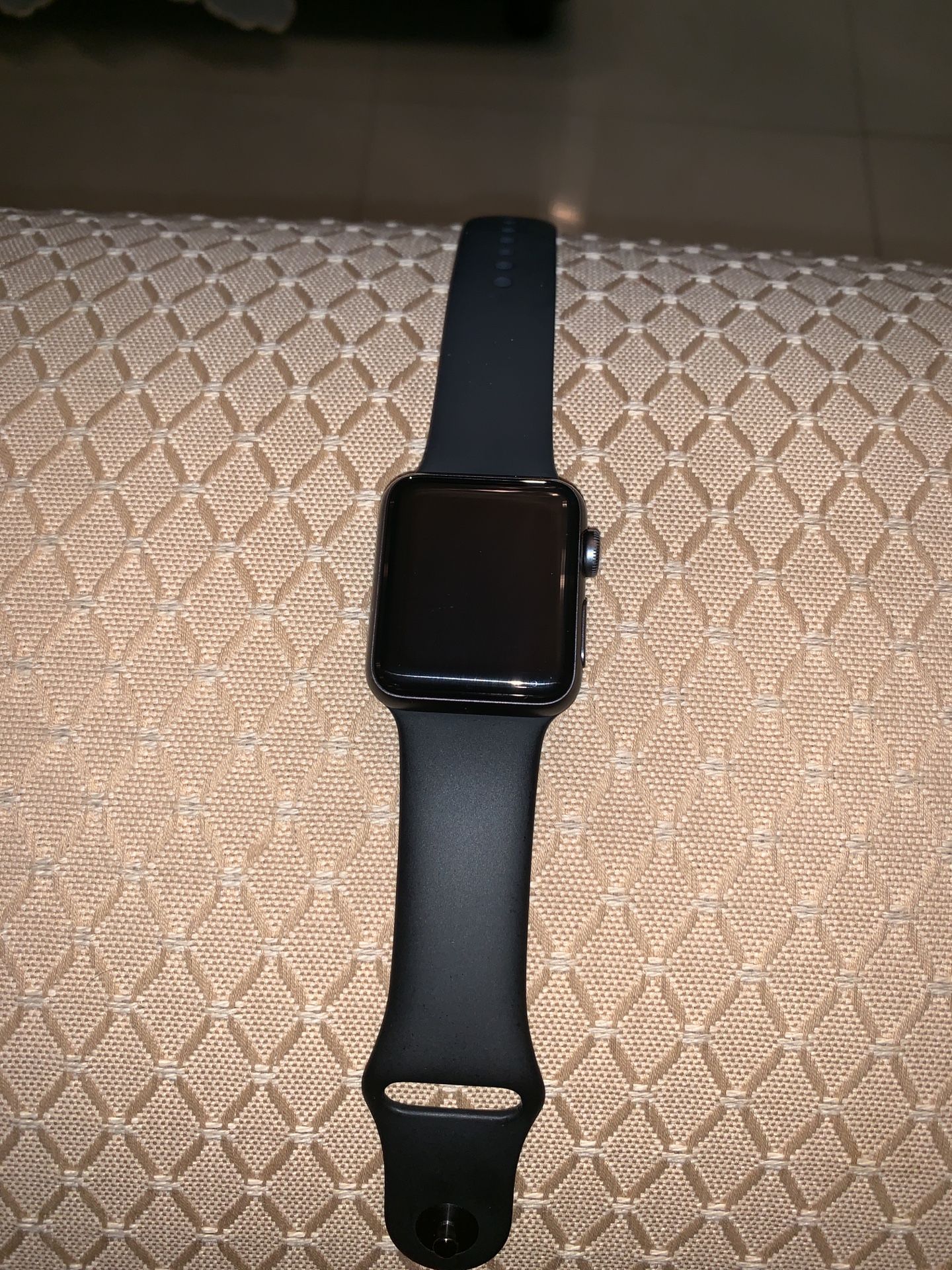 Apple Watch series 3 (38mm) Space Gray Aluminum Case with